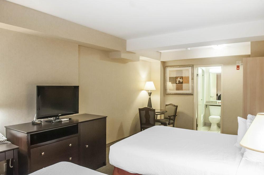Econo Lodge Inn & Suites Downtown Τορόντο Εξωτερικό φωτογραφία