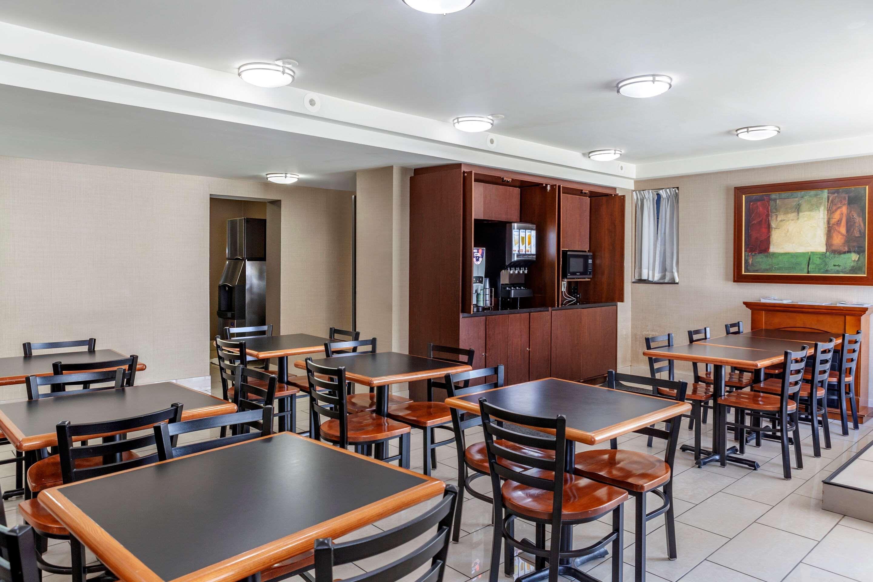 Econo Lodge Inn & Suites Downtown Τορόντο Εξωτερικό φωτογραφία