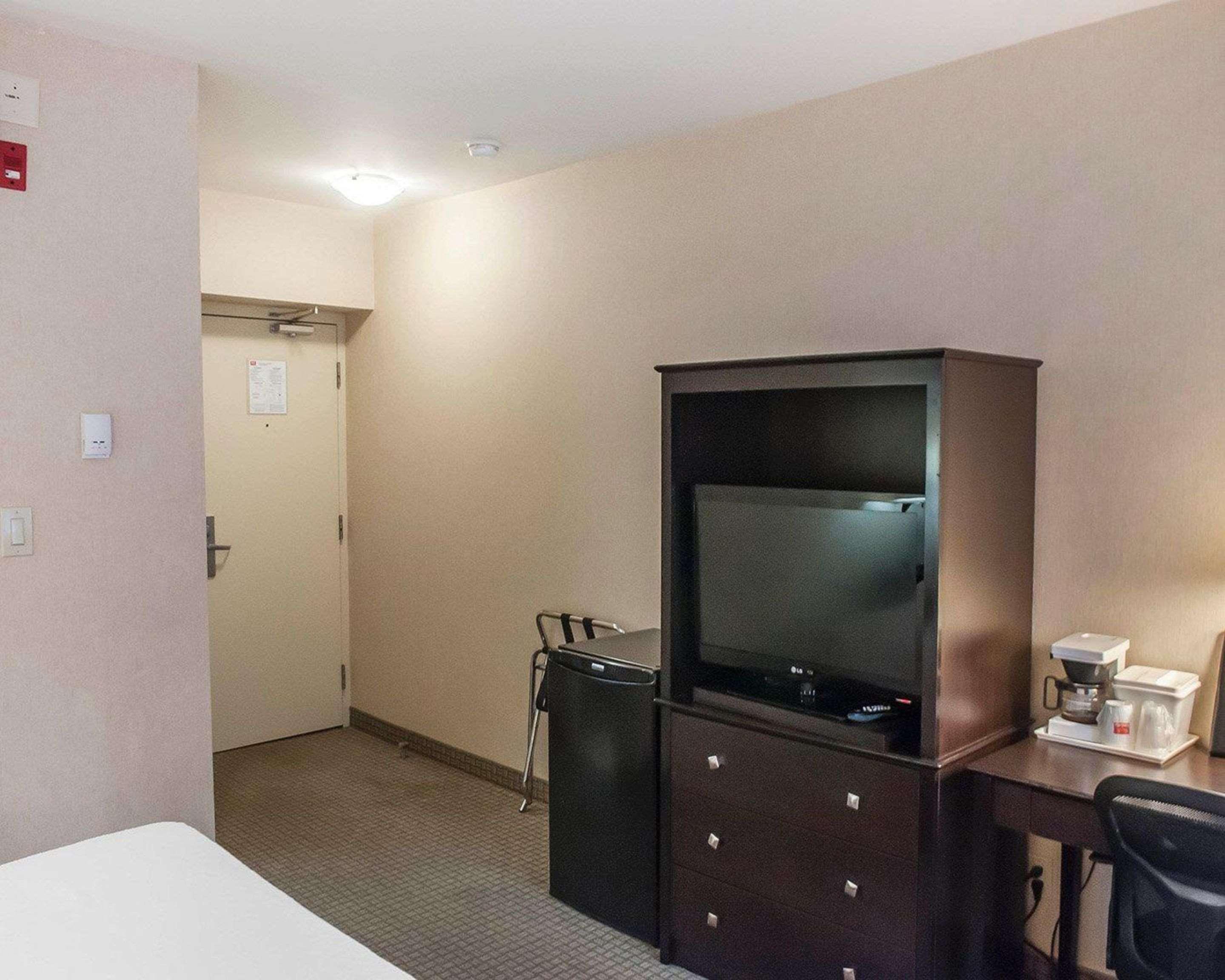 Econo Lodge Inn & Suites Downtown Τορόντο Εξωτερικό φωτογραφία