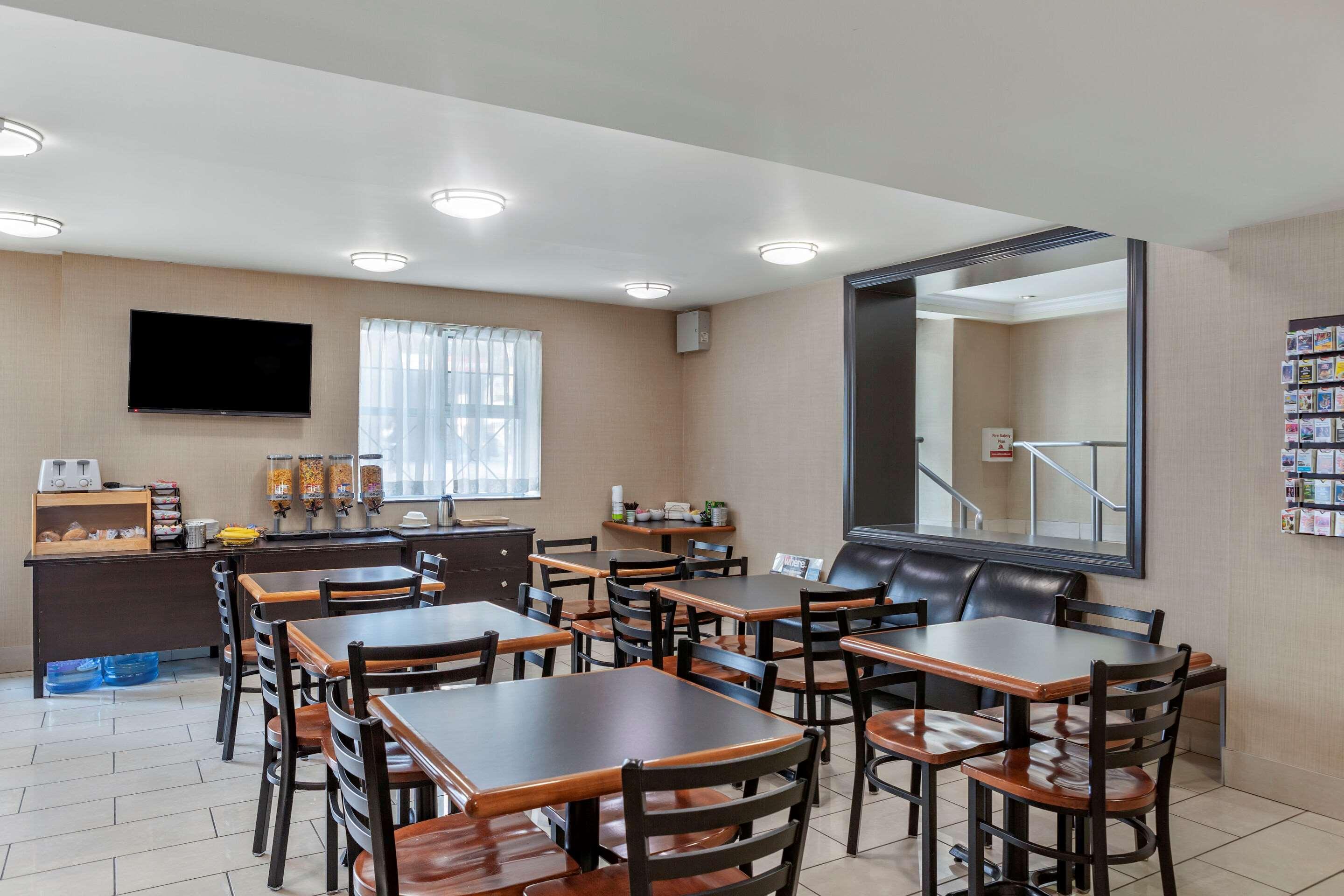 Econo Lodge Inn & Suites Downtown Τορόντο Εξωτερικό φωτογραφία