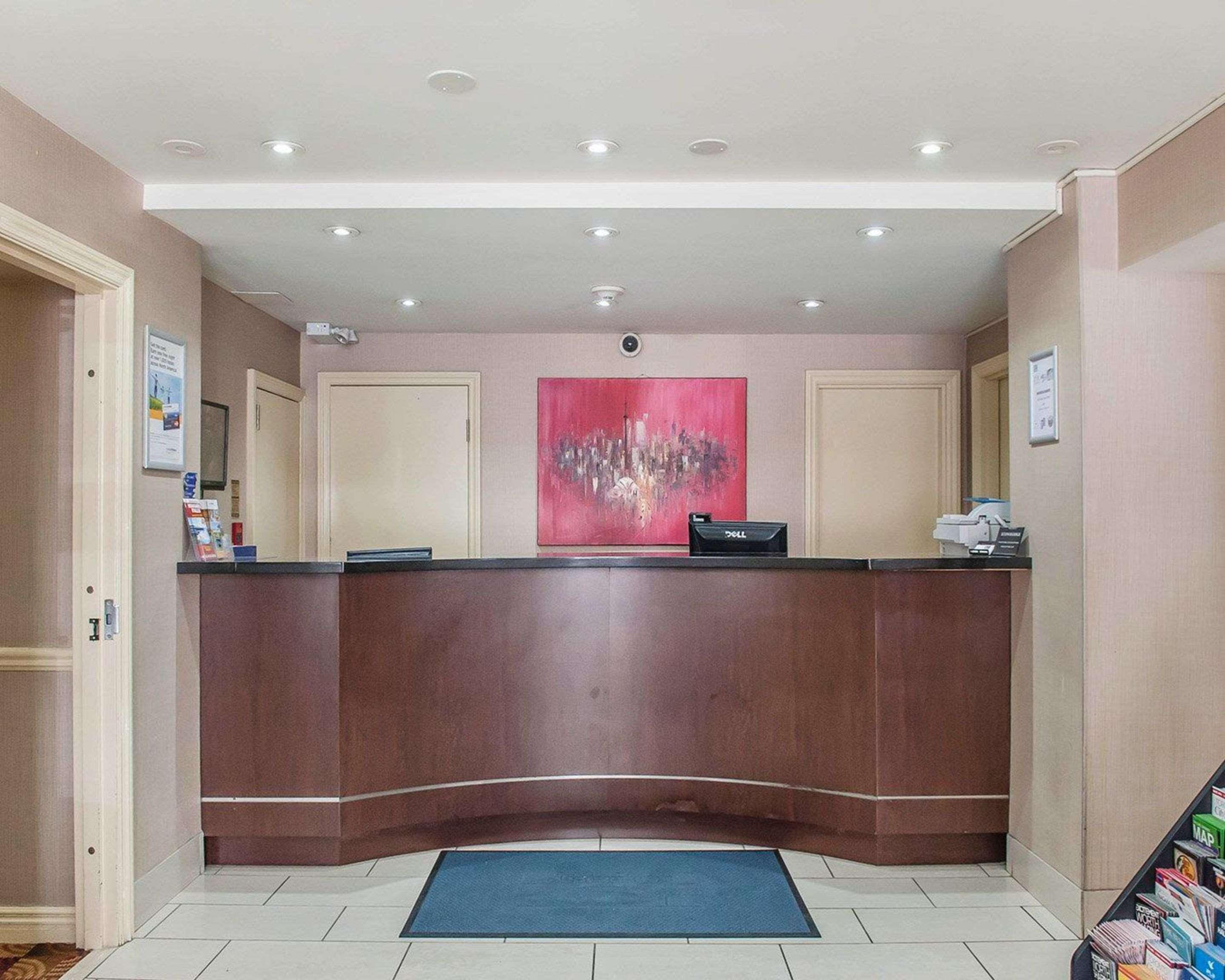 Econo Lodge Inn & Suites Downtown Τορόντο Εξωτερικό φωτογραφία