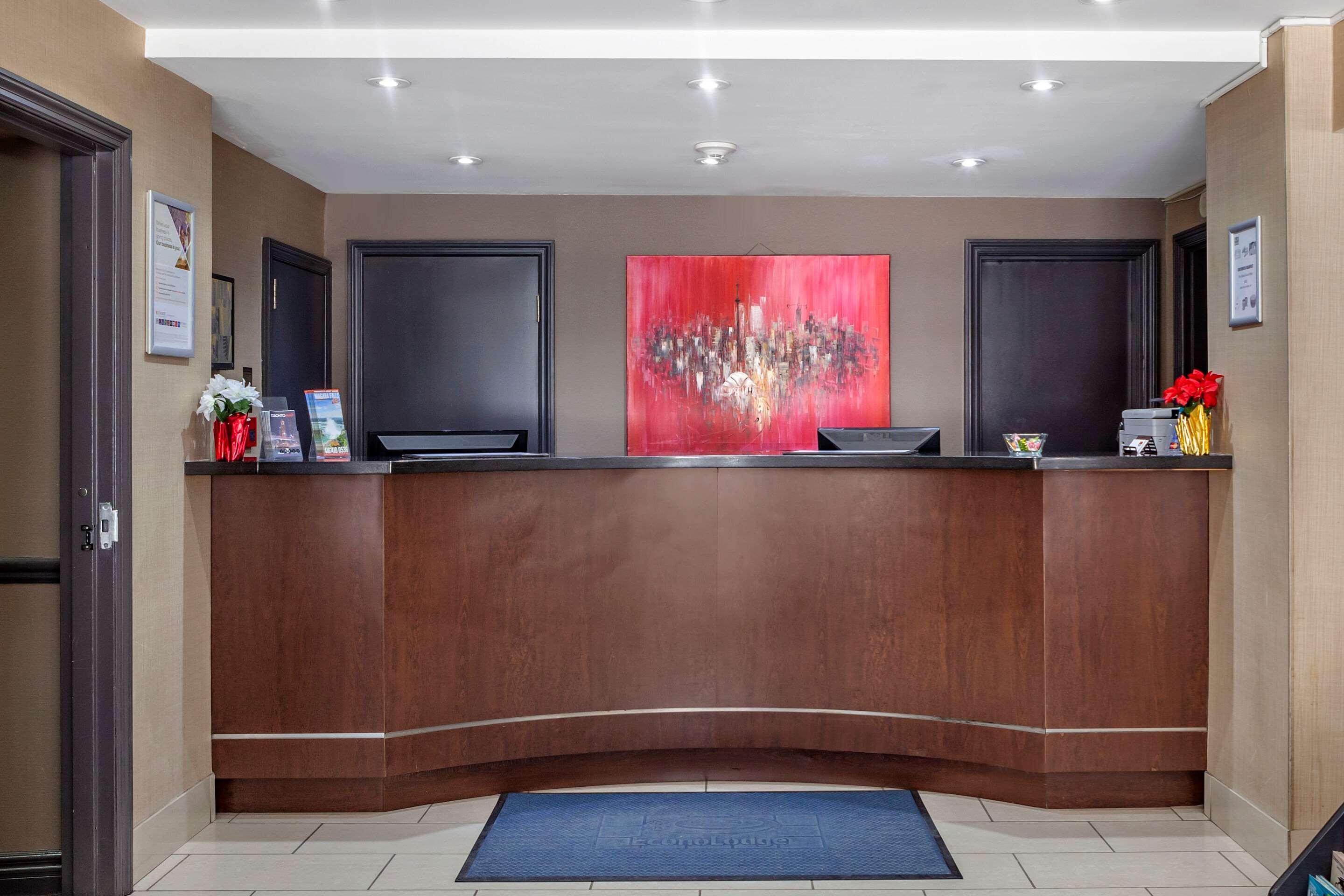 Econo Lodge Inn & Suites Downtown Τορόντο Εξωτερικό φωτογραφία