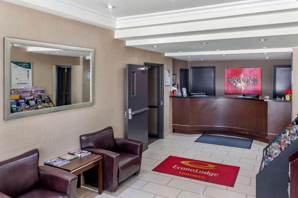 Econo Lodge Inn & Suites Downtown Τορόντο Εξωτερικό φωτογραφία